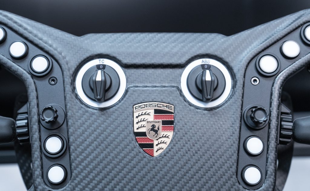 High-End GT 5‑DOF Motion Ready2Race Simulator - 2