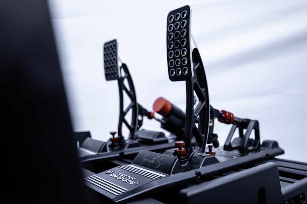 High-End Formula Ready2Race Simulator - 4