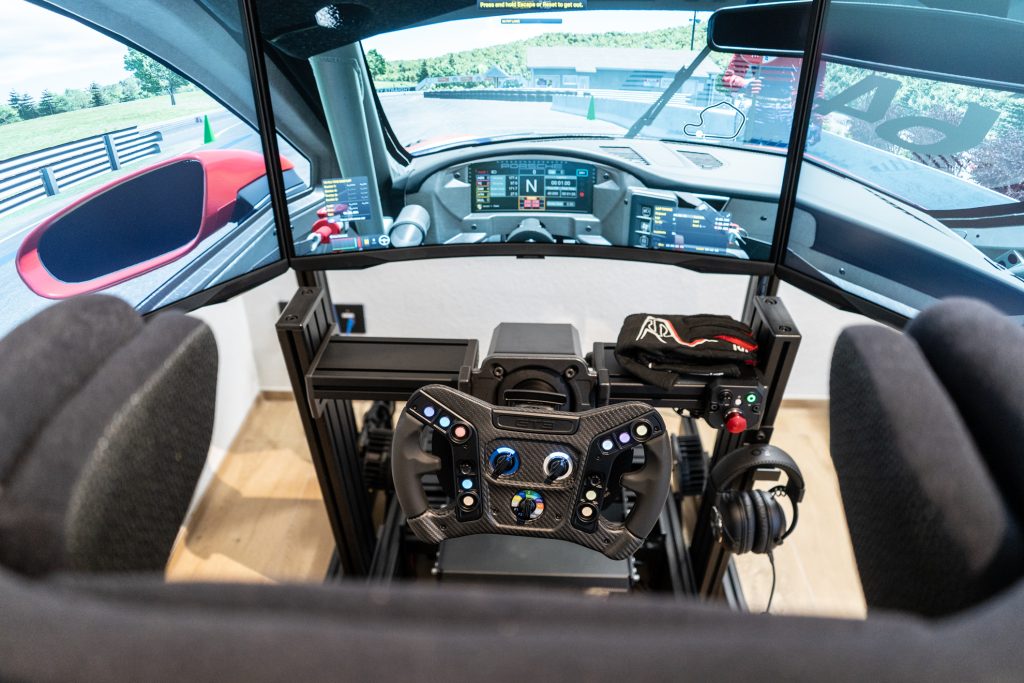 High-End GT Haptic Ready2Race Simulator - 6